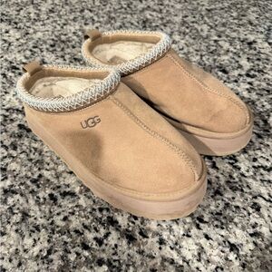 UGG Women's Tazz Platform Slipper